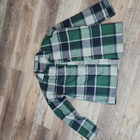 Tops - Gray/Blue/Green flannel